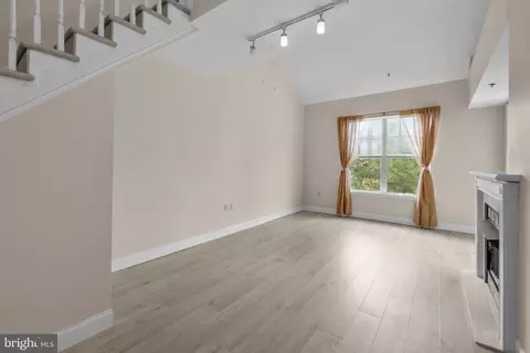 Living - 1641 International Dr #412, Mclean, VA 22102 photo 2 of 8
