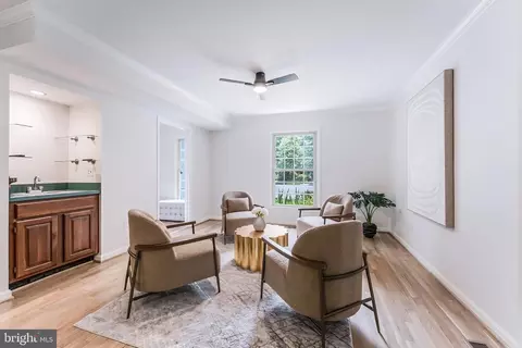 Living - 11488 Bingham Ter, Reston, VA 20191 photo 6 of 8