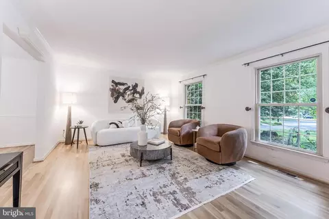 Living - 11488 Bingham Ter, Reston, VA 20191 photo 2 of 8
