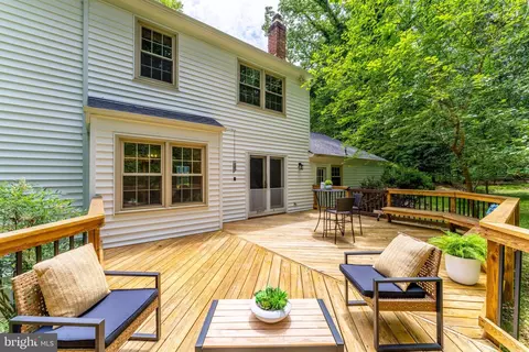 Exterior - 11488 Bingham Ter, Reston, VA 20191 photo 7 of 10