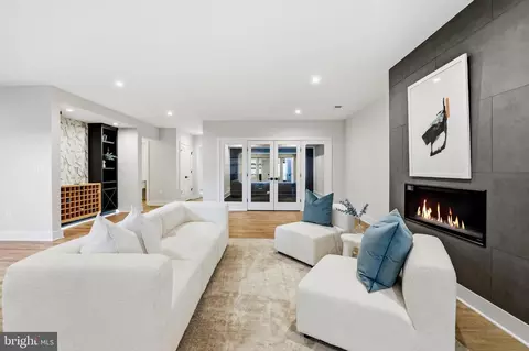 Living - 6514 Byrnes Dr, Mclean, VA 22101 photo 12 of 14