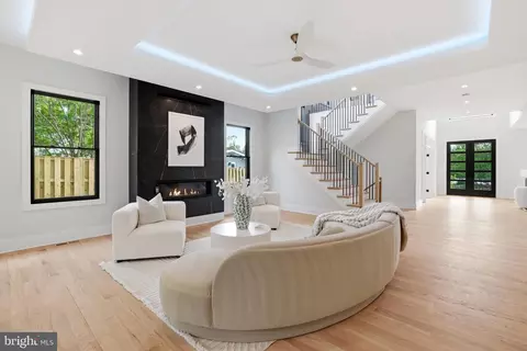 Living - 6514 Byrnes Dr, Mclean, VA 22101 photo 1 of 14