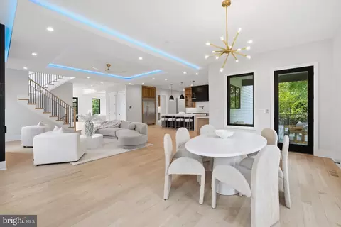 Dining - 6514 Byrnes Dr, Mclean, VA 22101 photo 4 of 9