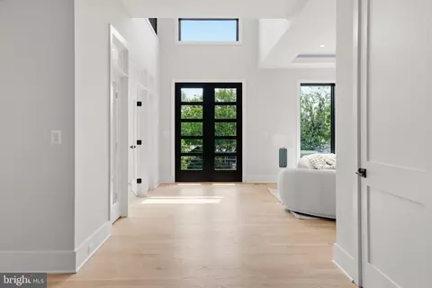 Entry Way - 6514 Byrnes Dr, Mclean, VA 22101 photo 1 of 25