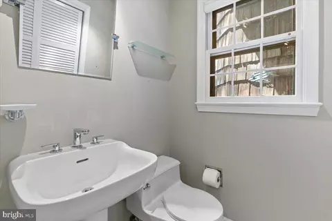 Other - 6515 Old Chesterbrook Rd, Mclean, VA 22101 photo 5 of 7
