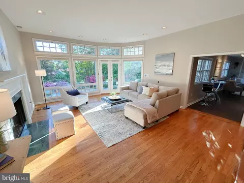 Living - 6515 Old Chesterbrook Rd, Mclean, VA 22101 photo 4 of 14