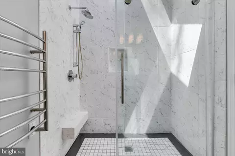 Bath - 6515 Old Chesterbrook Rd, Mclean, VA 22101 photo 5 of 7