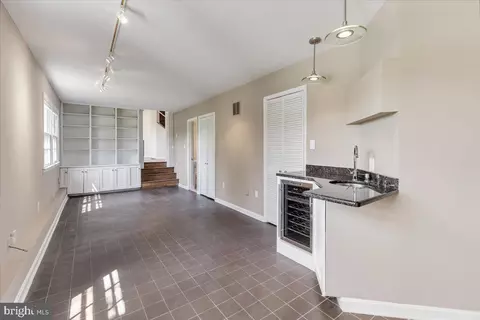 Living - 6515 Old Chesterbrook Rd, Mclean, VA 22101 photo 12 of 14