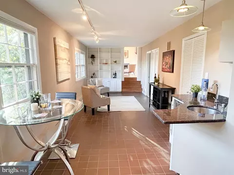 Living - 6515 Old Chesterbrook Rd, Mclean, VA 22101 photo 11 of 14