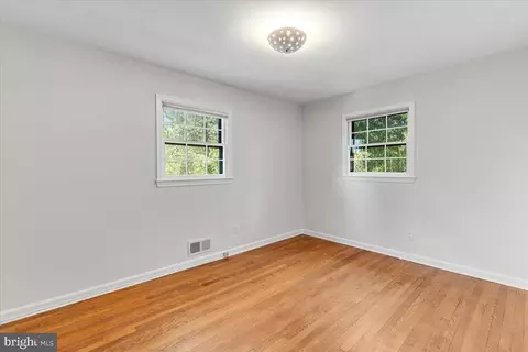 Bedroom - 6515 Old Chesterbrook Rd, Mclean, VA 22101 photo 4 of 5