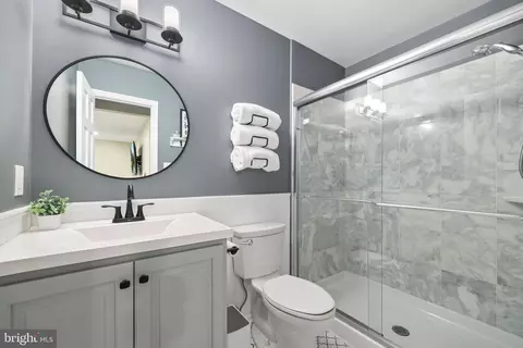 Bath - 8311 Timber Brook Ln, Springfield, VA 22153 photo 4 of 4