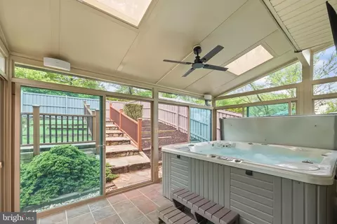 Exterior - 8311 Timber Brook Ln, Springfield, VA 22153 photo 8 of 10