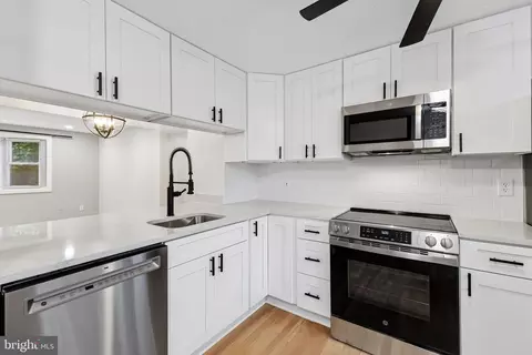 Kitchen - 8317 Brookvale Ct, Springfield, VA 22153 photo 2 of 2