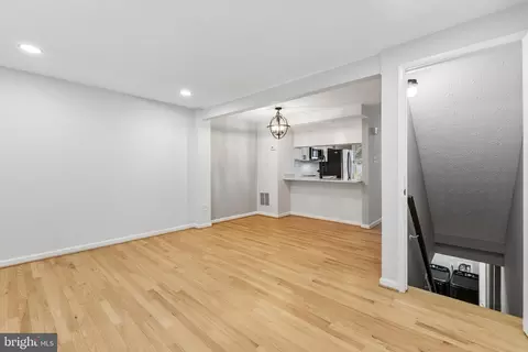 Living - 8317 Brookvale Ct, Springfield, VA 22153 photo 5 of 5