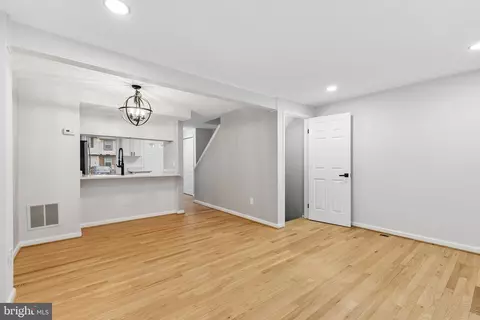 Living - 8317 Brookvale Ct, Springfield, VA 22153 photo 4 of 5