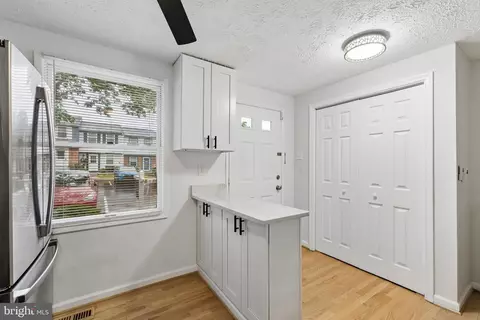 Entry Way - 8317 Brookvale Ct, Springfield, VA 22153 photo 1 of 5