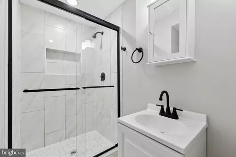 Bath - 8317 Brookvale Ct, Springfield, VA 22153 photo 1 of 1