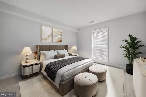 Bedroom - 3175 Summit Square Dr #5-E12, Oakton, VA 22124 photo 1 of 2