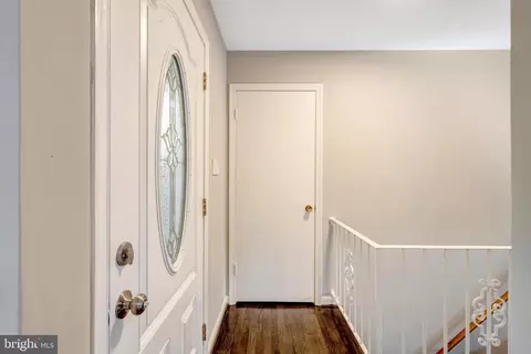 Entry Way - 8909 Victoria Rd, Springfield, VA 22151 photo 1 of 5