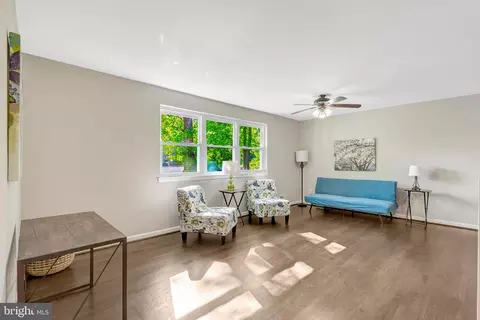Living - 8909 Victoria Rd, Springfield, VA 22151 photo 2 of 3