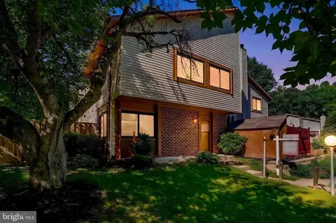 5693 Summer Oak Way, Burke, VA 22015