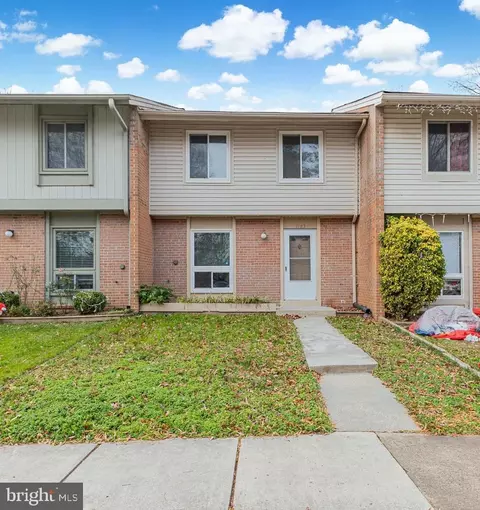 1183 Autumnhaze Ct, Herndon, VA 20170