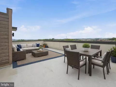 14421 Beckett Glen Cir #1006, Chantilly, VA 20151