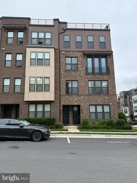 14421 Beckett Glen Cir #1006, Chantilly, VA 20151