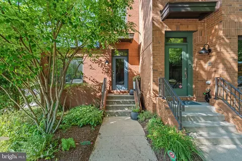 3012 District Ave, Fairfax, VA 22031