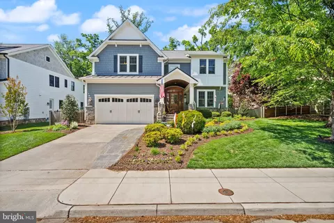 121 Tapawingo Rd SW, Vienna, VA 22180