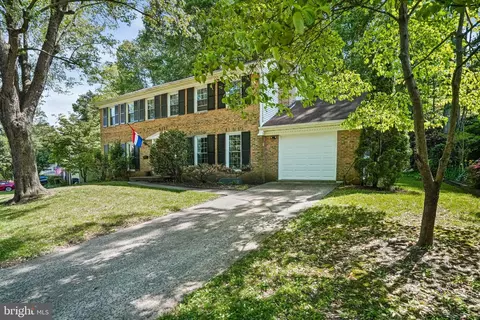 6117 Larstan Dr, Alexandria, VA 22312