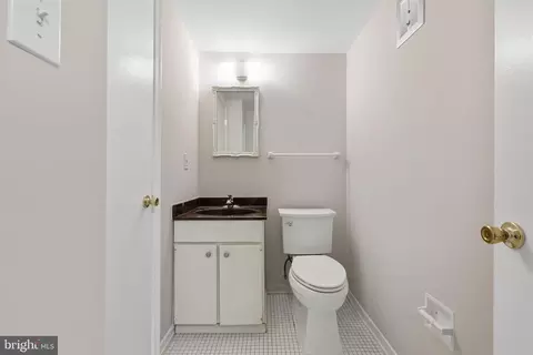 Bath - 5817 L Rexford Dr #798, Springfield, VA 22152 photo 2 of 2