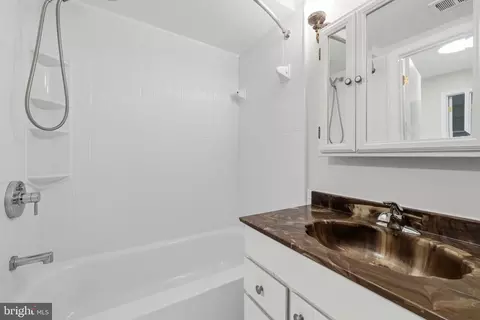 Bath - 5817 L Rexford Dr #798, Springfield, VA 22152 photo 1 of 2