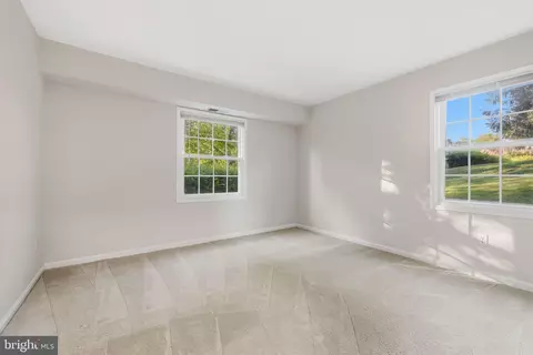 Bedroom - 5817 L Rexford Dr #798, Springfield, VA 22152 photo 3 of 4