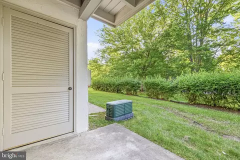 Exterior - 5817 L Rexford Dr #798, Springfield, VA 22152 photo 3 of 4
