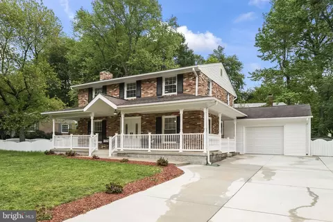 5219 Holden St, Fairfax, VA 22032