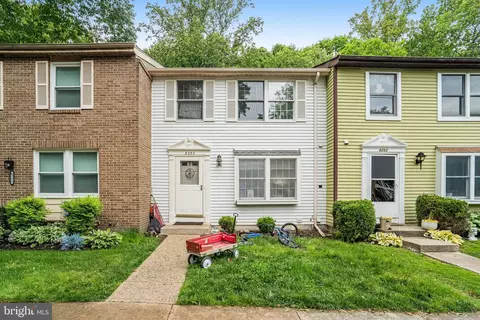 8254 Burning Forest Ct, Springfield, VA 22153