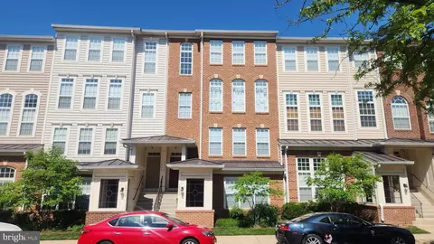 6055 A Wicker Ln #127, Centreville, VA 20121