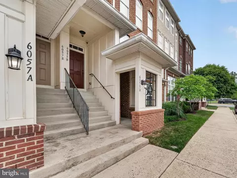 6055 A Wicker Ln #127, Centreville, VA 20121