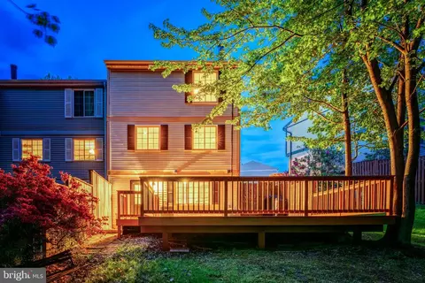 1654 Barnstead Dr, Reston, VA 20194 photo 3