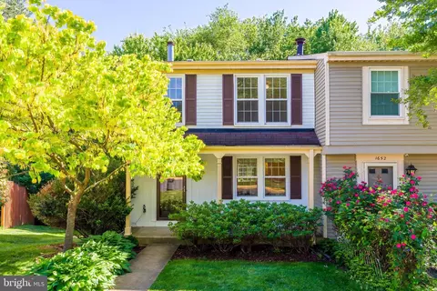 Exterior - 1654 Barnstead Dr, Reston, VA 20194 photo 4 of 8