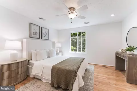 Bedroom - 1654 Barnstead Dr, Reston, VA 20194 photo 1 of 10