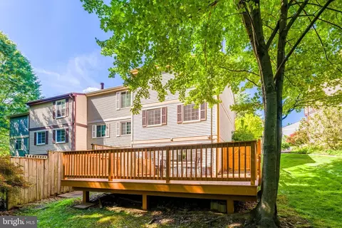 Exterior - 1654 Barnstead Dr, Reston, VA 20194 photo 7 of 8