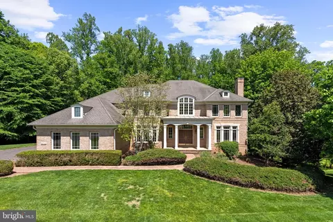 9304 Fitz Folly Dr, Great Falls, VA 22066