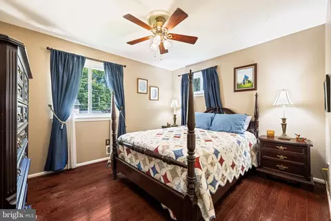 Bedroom - 6813 Landor Ln, Springfield, VA 22152 photo 4 of 5
