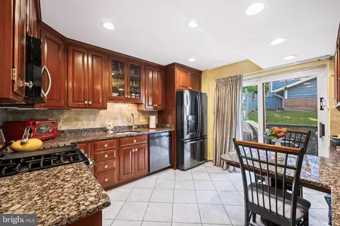 Kitchen - 6813 Landor Ln, Springfield, VA 22152 photo 1 of 4