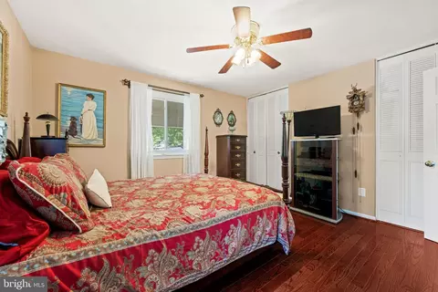 Bedroom - 6813 Landor Ln, Springfield, VA 22152 photo 3 of 5