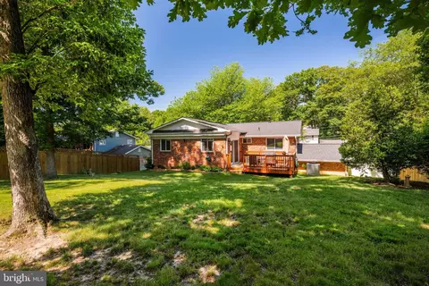 Exterior - 6813 Landor Ln, Springfield, VA 22152 photo 13 of 19