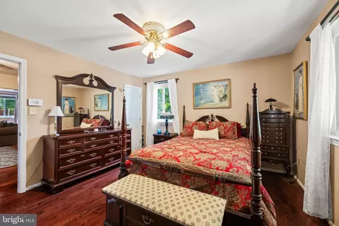 Bedroom - 6813 Landor Ln, Springfield, VA 22152 photo 2 of 5