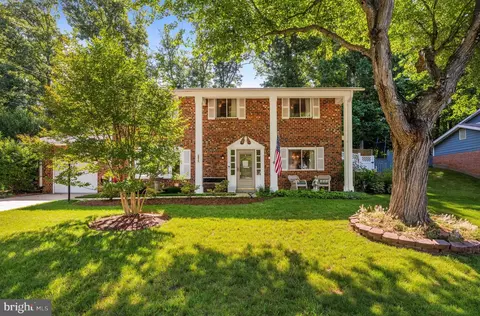 Exterior - 6813 Landor Ln, Springfield, VA 22152 photo 1 of 19